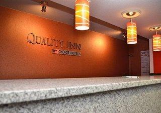 Quality Near Parc 2*