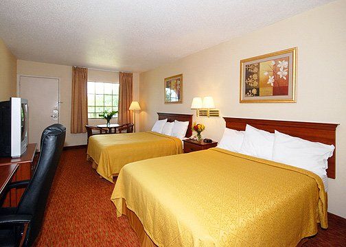 Quality Near Parc Inn 2*