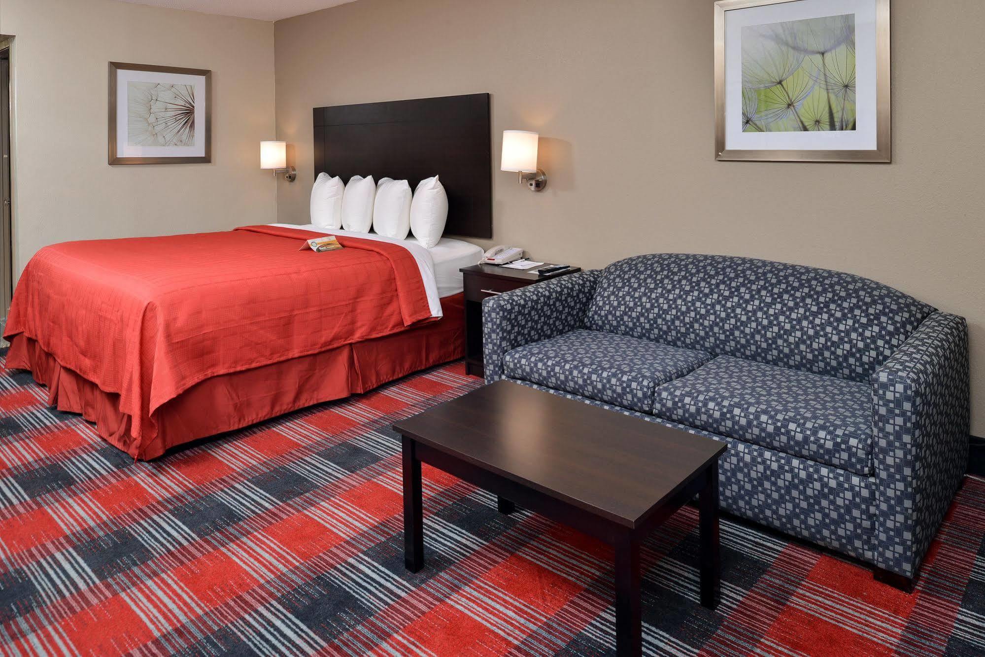 Inn Quality Near Parc 2*